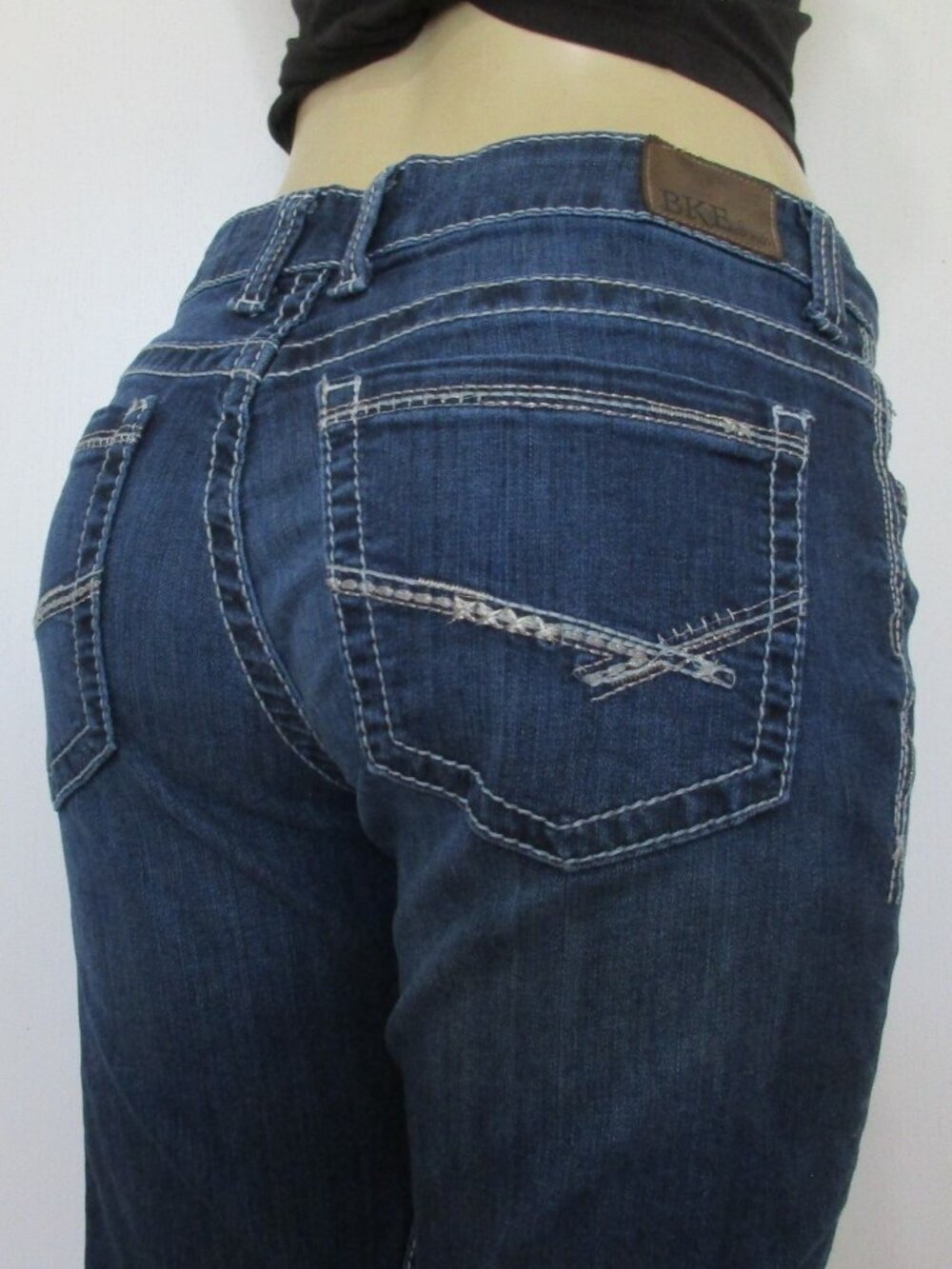 Buckle BKE Jeans Size 32 Culture Capri Denim